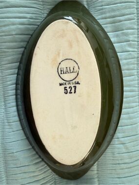 Vintage Hall 527 Olive green au gratin casserole dish oval Ceramic Dish.